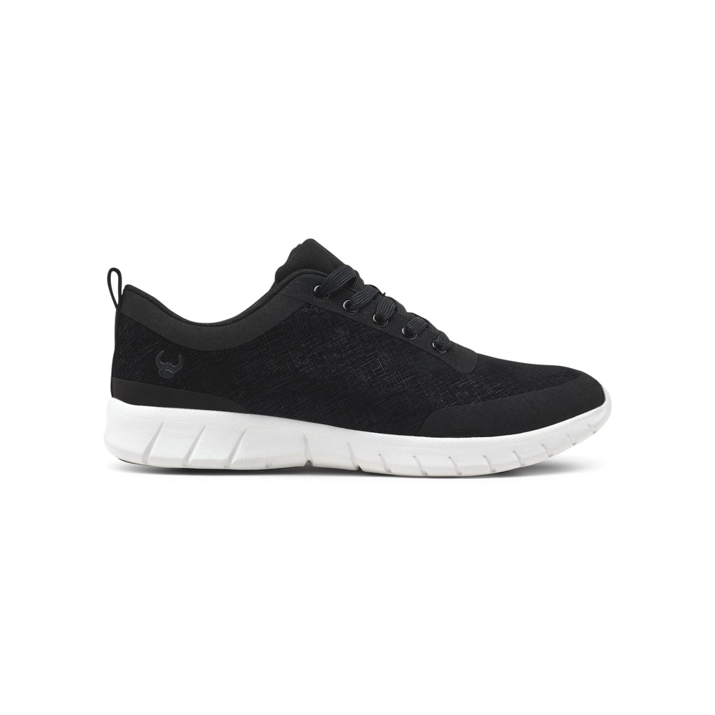 Alma Velvety White and Black Shoes 