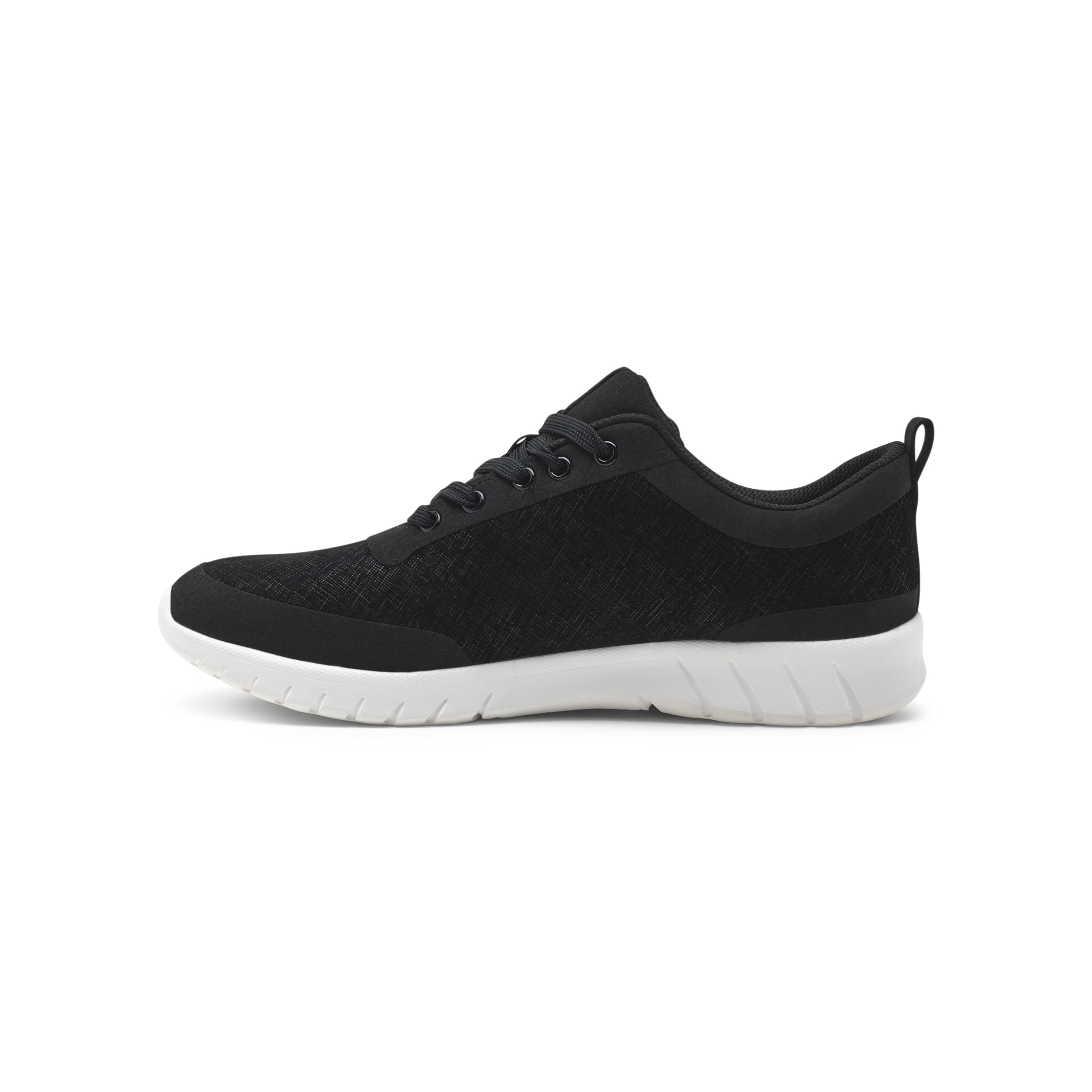 Alma Velvety White and Black Shoes 