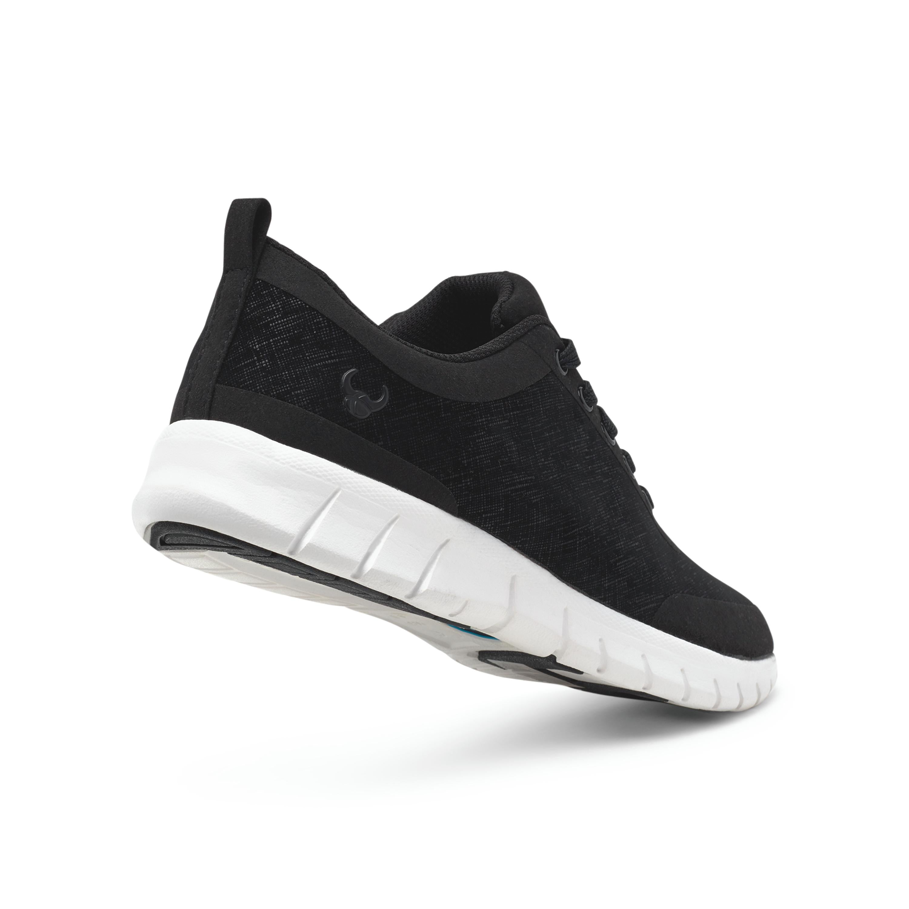 Alma Velvety White and Black Shoes 