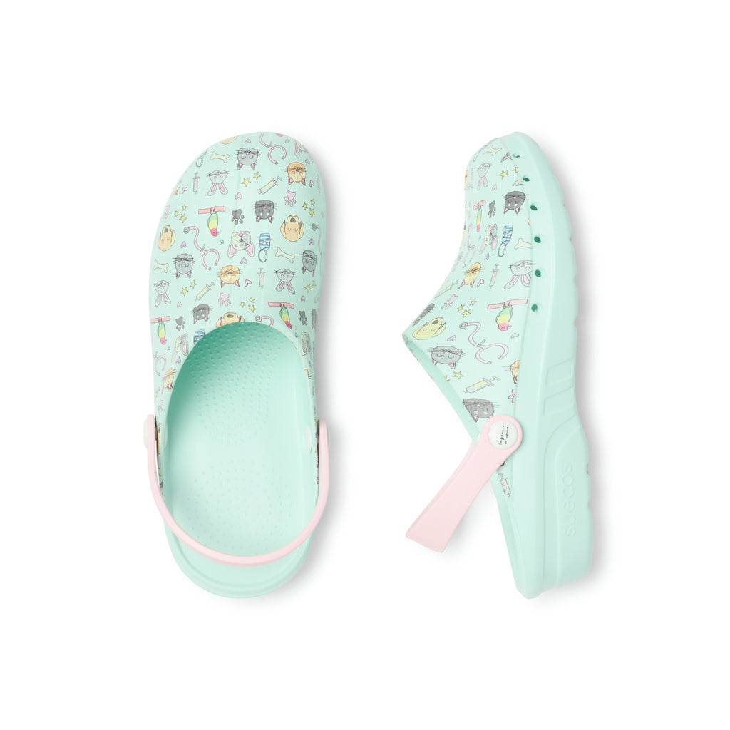 Oden+ Nurse in Trouble Animal Clogs 