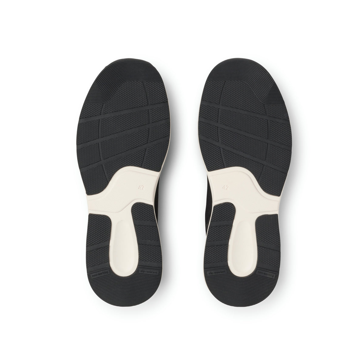 Vinter Black and White Shoes 